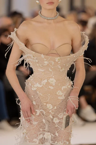 Look 23